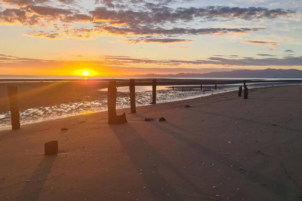 Beachfront Escape Collingwood Dış mekan fotoğraf